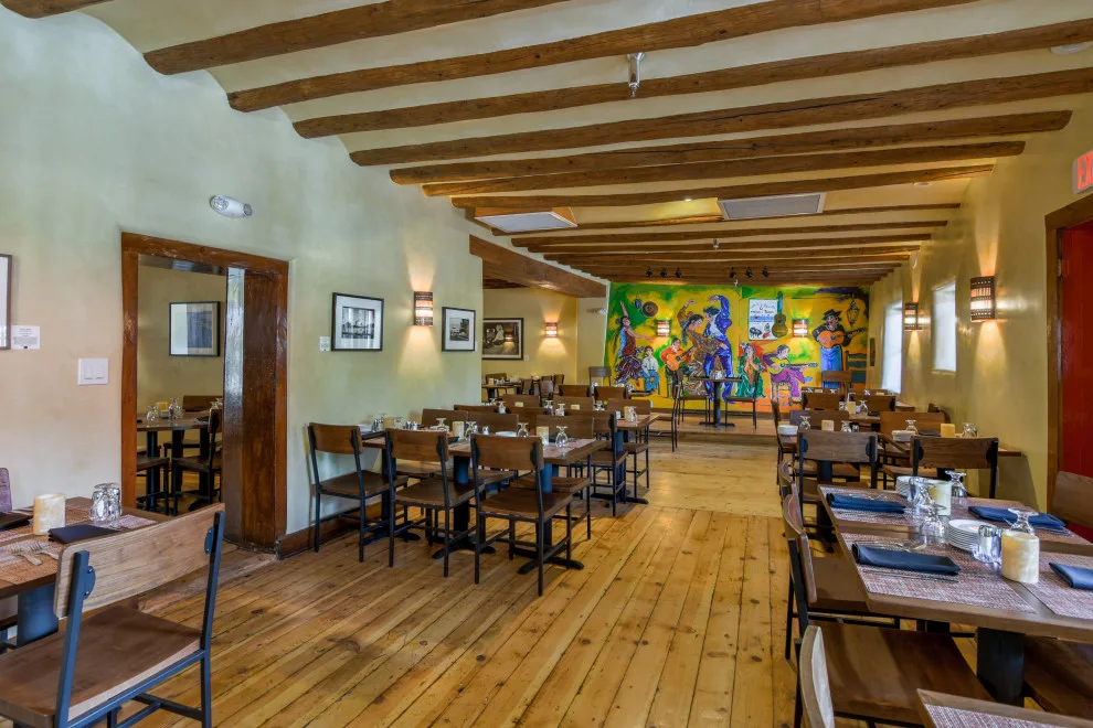 El Farol Eatery by Coyote Development Group LLC - Photo 6