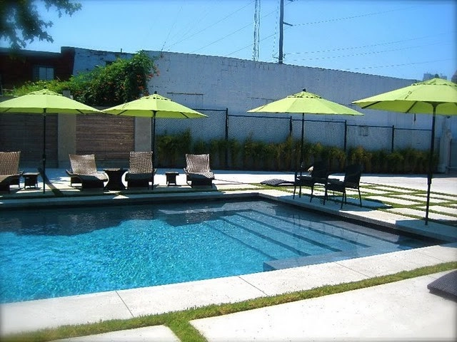 Downtown Warehouse by Szafranski Landscape Architecture - Photo 3