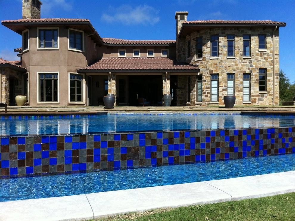 Prairie Mansion by Szafranski Landscape Architecture - Photo 2