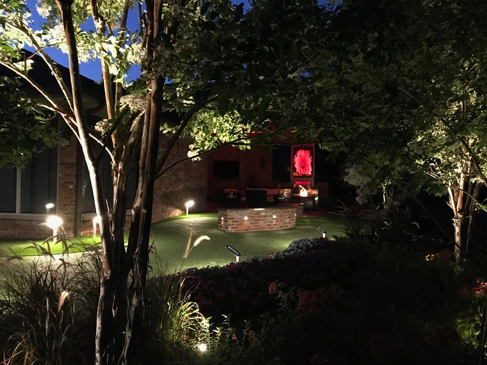 Cantilevered Modern Home by Szafranski Landscape Architecture - Photo 2