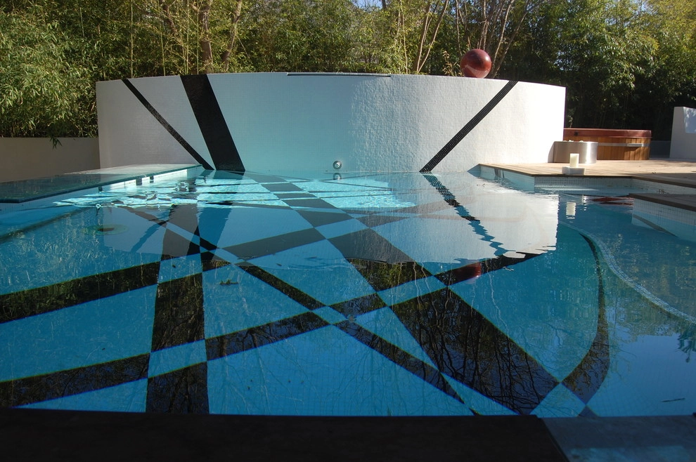 Glass Pool by Szafranski Landscape Architecture - Photo 3