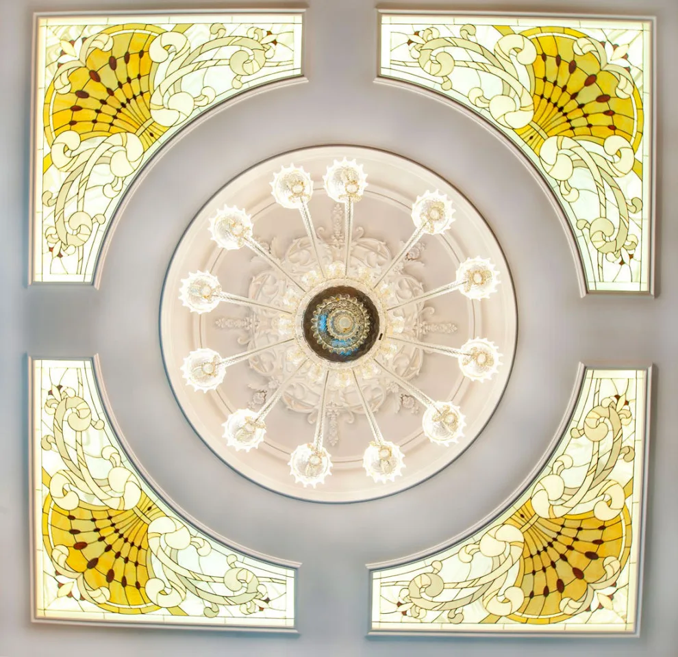 Sophisticated Neoclassicism by IDL Construction - Photo 60