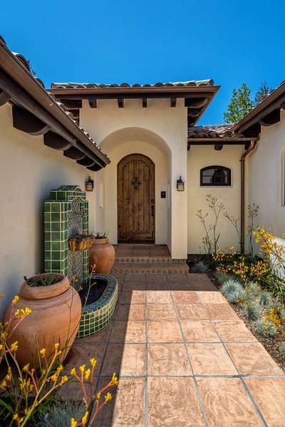 Mediterranean Landscape by T.H.Norton Landscape Architecture, Inc. - Photo 3