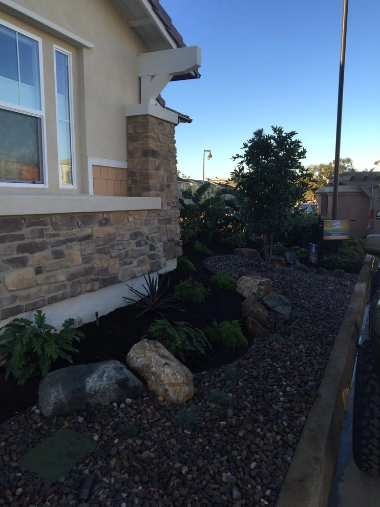 Coral Cove Modern Project by Team G7 Landscape Design & Construction - Photo 6