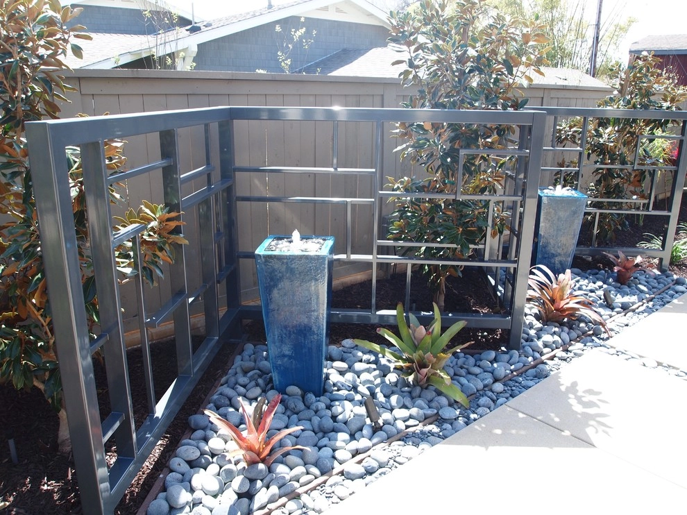 Coral Cove Modern Project by Team G7 Landscape Design & Construction - Photo 3