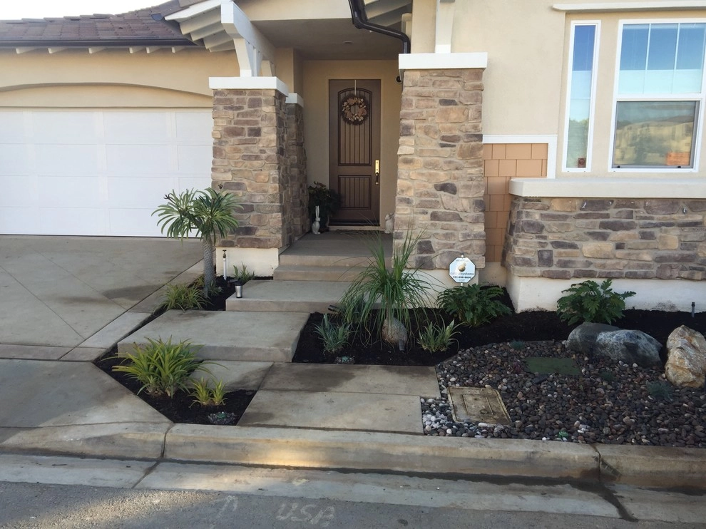 Coral Cove Modern Project by Team G7 Landscape Design & Construction - Photo 9