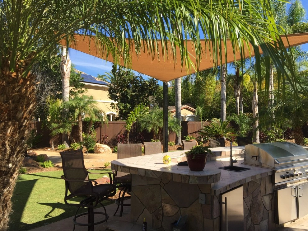 La Costa Tropical Residence by Team G7 Landscape Design & Construction - Photo 10