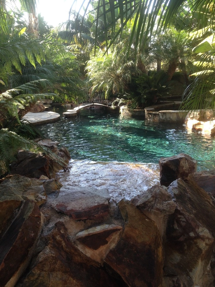 Carlsbad Tropical Residence by Team G7 Landscape Design & Construction - Photo 5