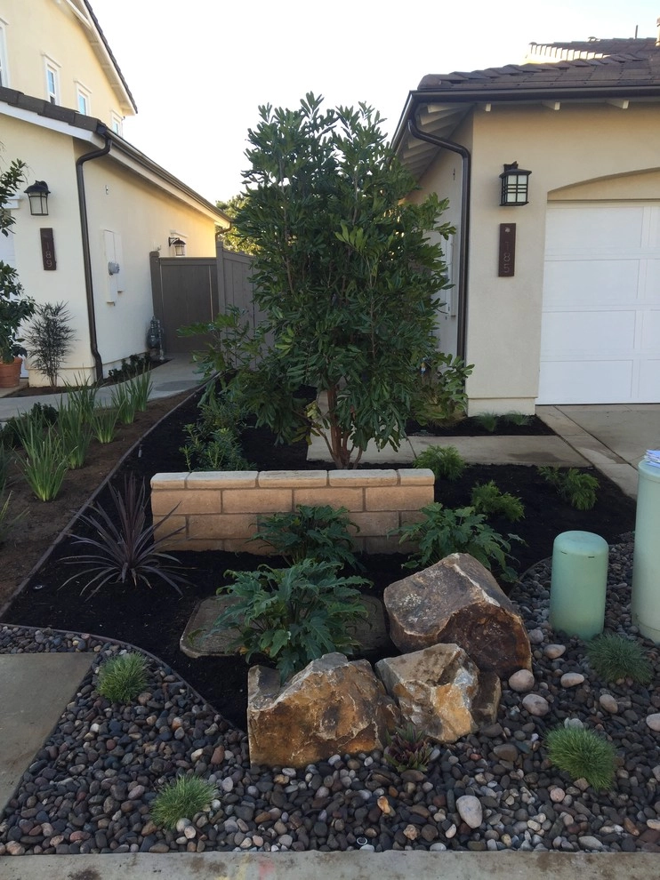 Coral Cove Modern Project by Team G7 Landscape Design & Construction - Photo 26