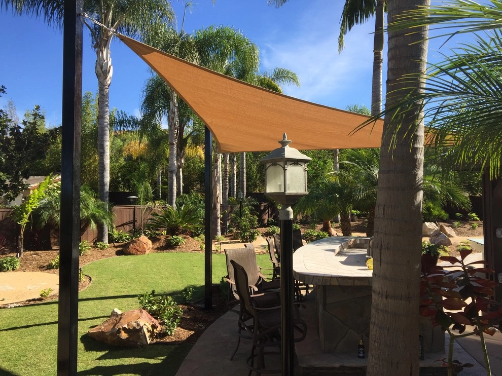 La Costa Tropical Residence by Team G7 Landscape Design & Construction - Photo 12