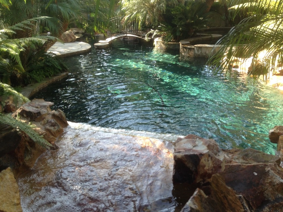 Carlsbad Tropical Residence by Team G7 Landscape Design & Construction - Photo 4