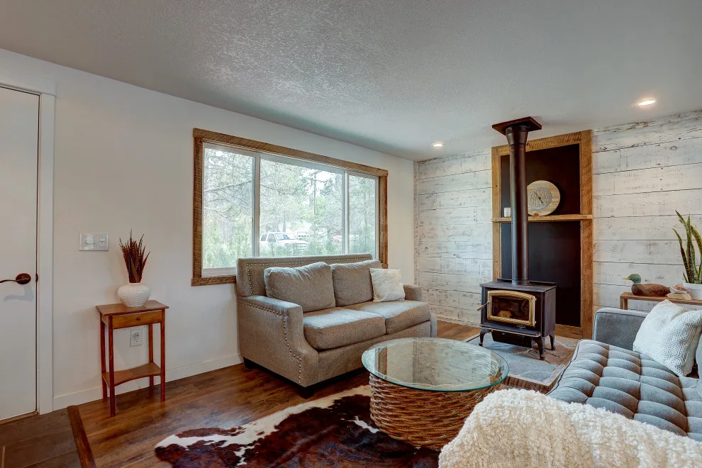 Contemporary Farmhouse Renovation in Sunriver by Ron Brown - The Finisher - Photo 25