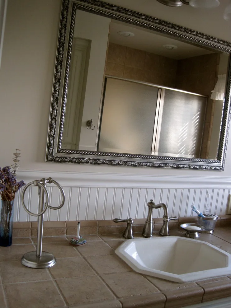 Escalon Living Room and Restroom by Avalon Builders - Photo 21