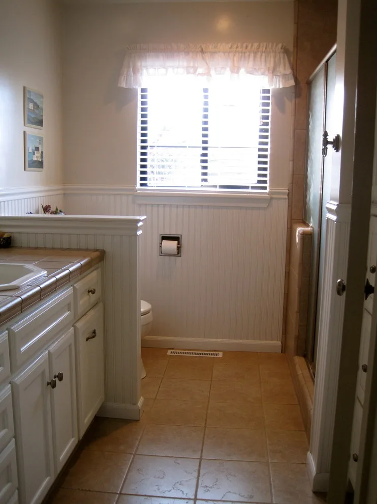 Escalon Living Room and Restroom by Avalon Builders - Photo 15