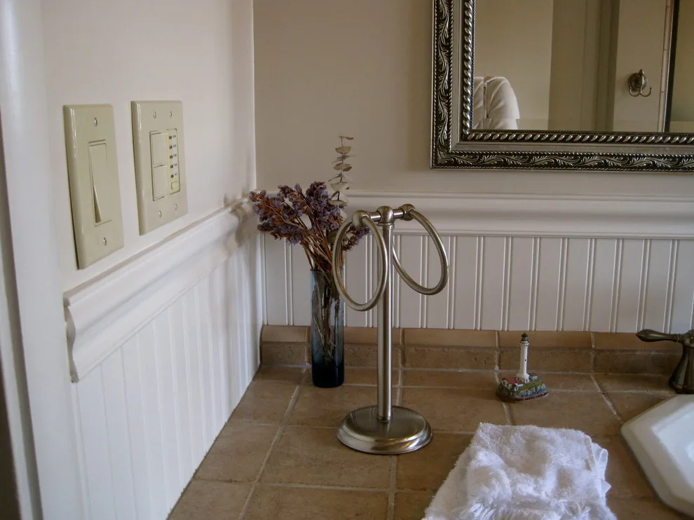 Escalon Living Room and Restroom by Avalon Builders - Photo 10