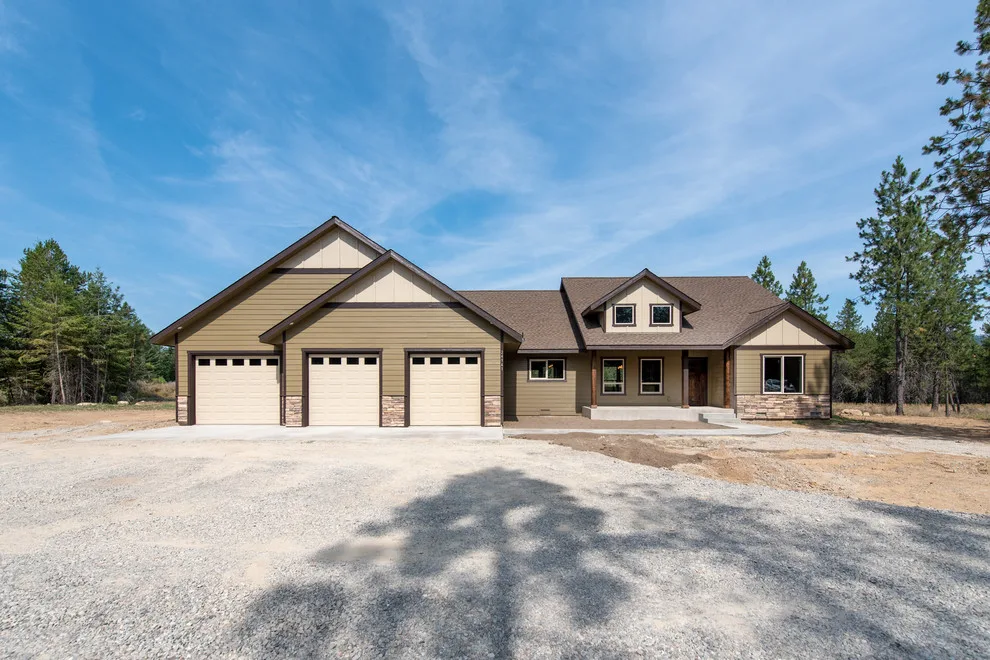 Everest Blueprint 2225 square feet by Premier Quality Homes INC - Photo 8
