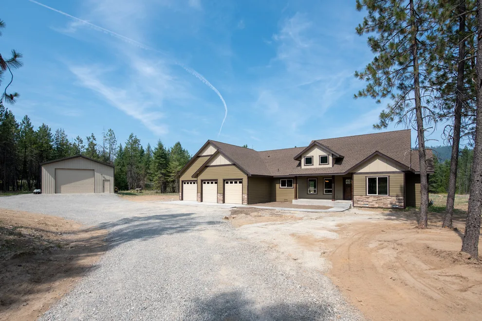 Everest Blueprint 2225 square feet by Premier Quality Homes INC - Photo 17