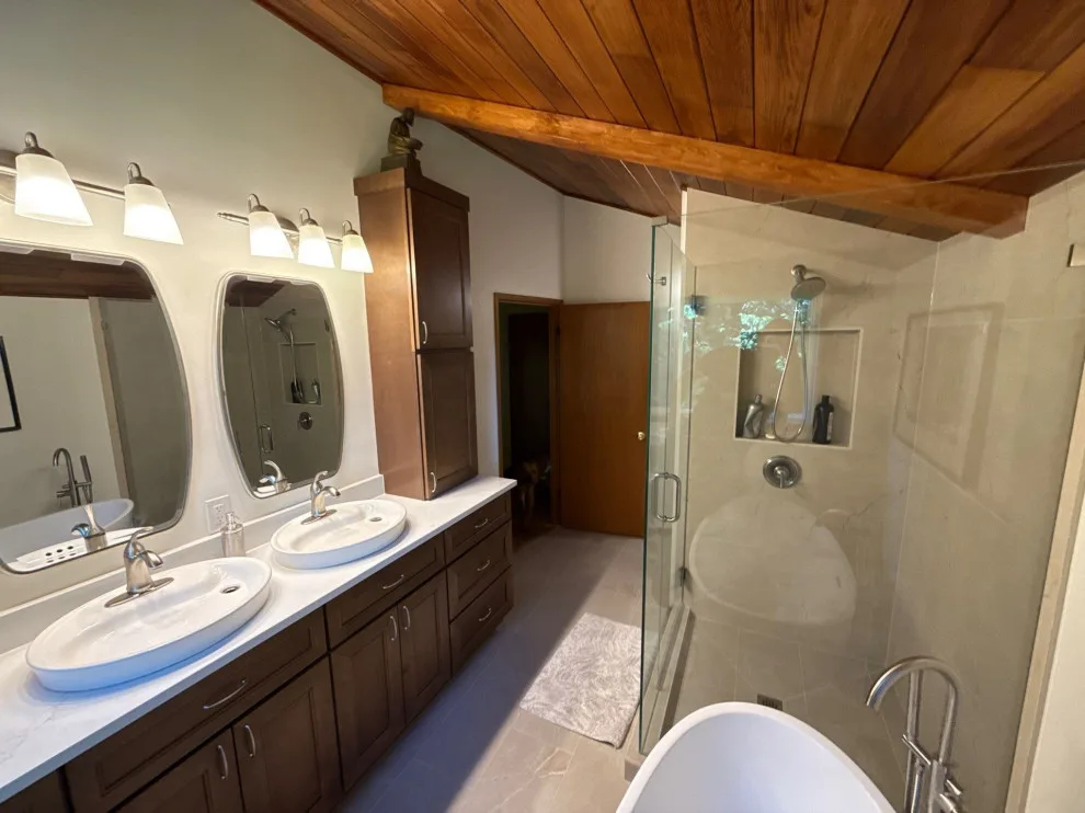 Everett - Primary Bath by Contemporary Quarters - Photo 5