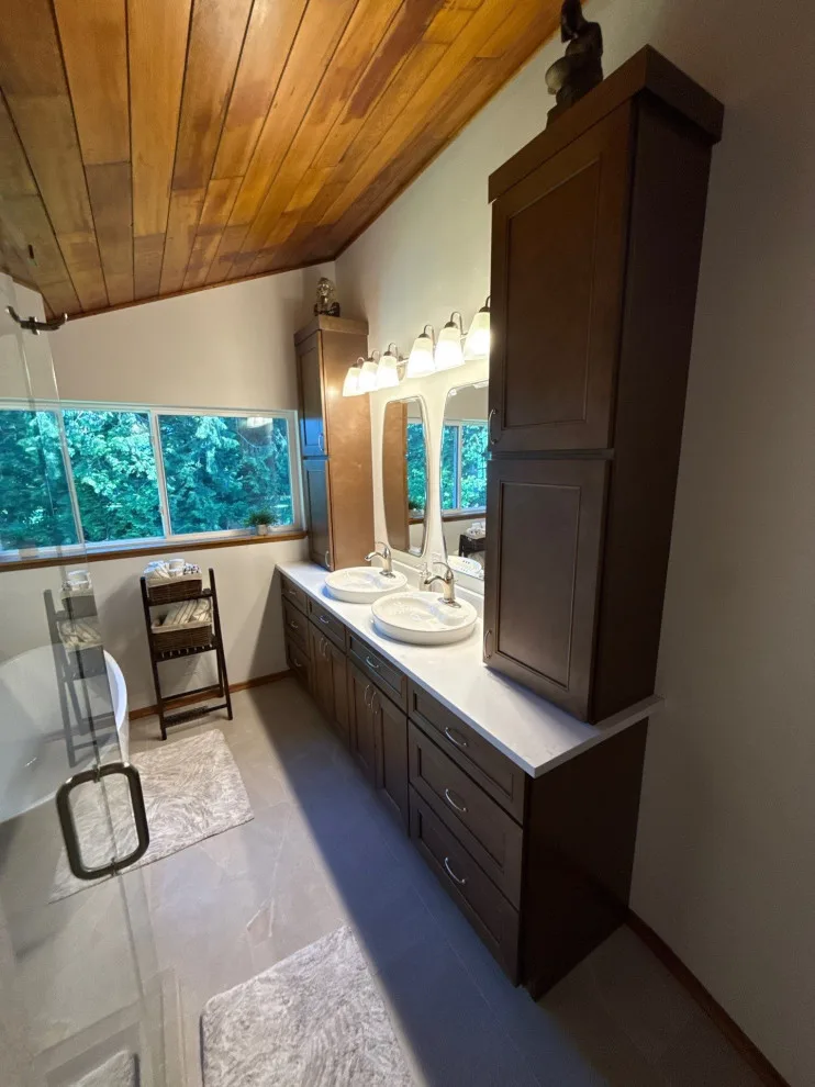 Contemporary Quarters - Photo 13