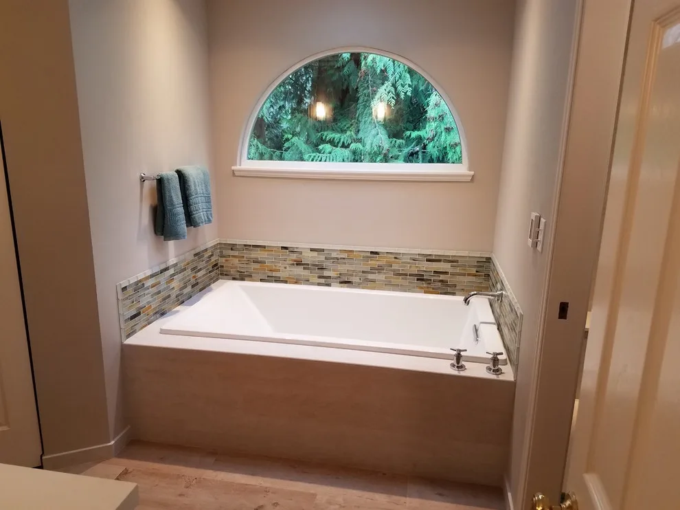 Everett Bathroom Overhaul by Peninsula Construction Service, LLC - Photo 4