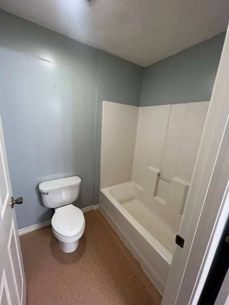 Everett's restroom by Valor Contracting LLC - Photo 6