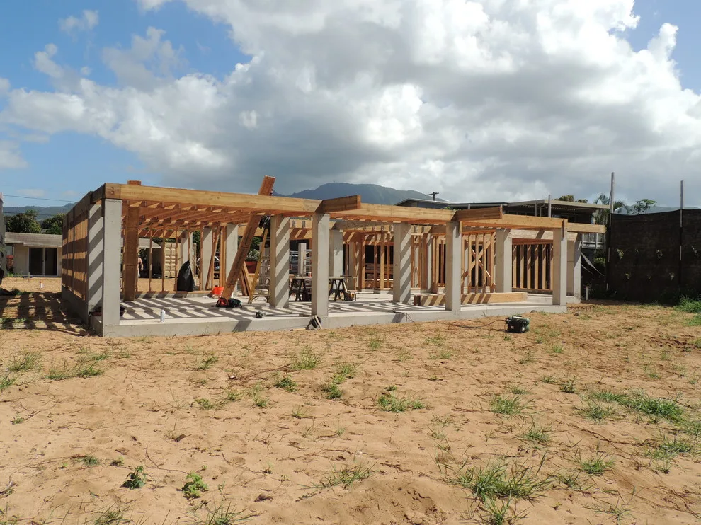 Elegant tailored residence in Waialua by DJ's Construction, Inc. - Photo 2