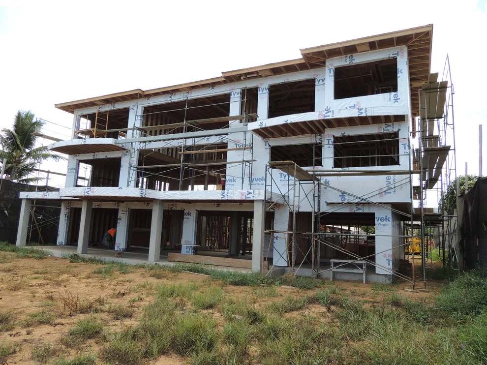 Elegant tailored residence in Waialua by DJ's Construction, Inc. - Photo 6