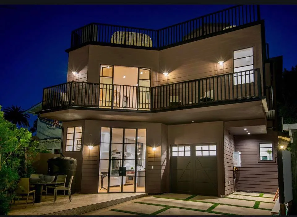 Outdoor by DCF Construction - Photo 5