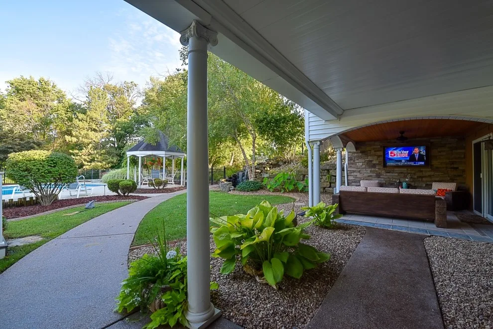 Outdoor Living Covered Patio by Jackson Custom Homes & Remodeling - Photo 5