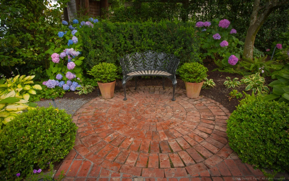 Lush English Garden by Terra Design - Photo 10