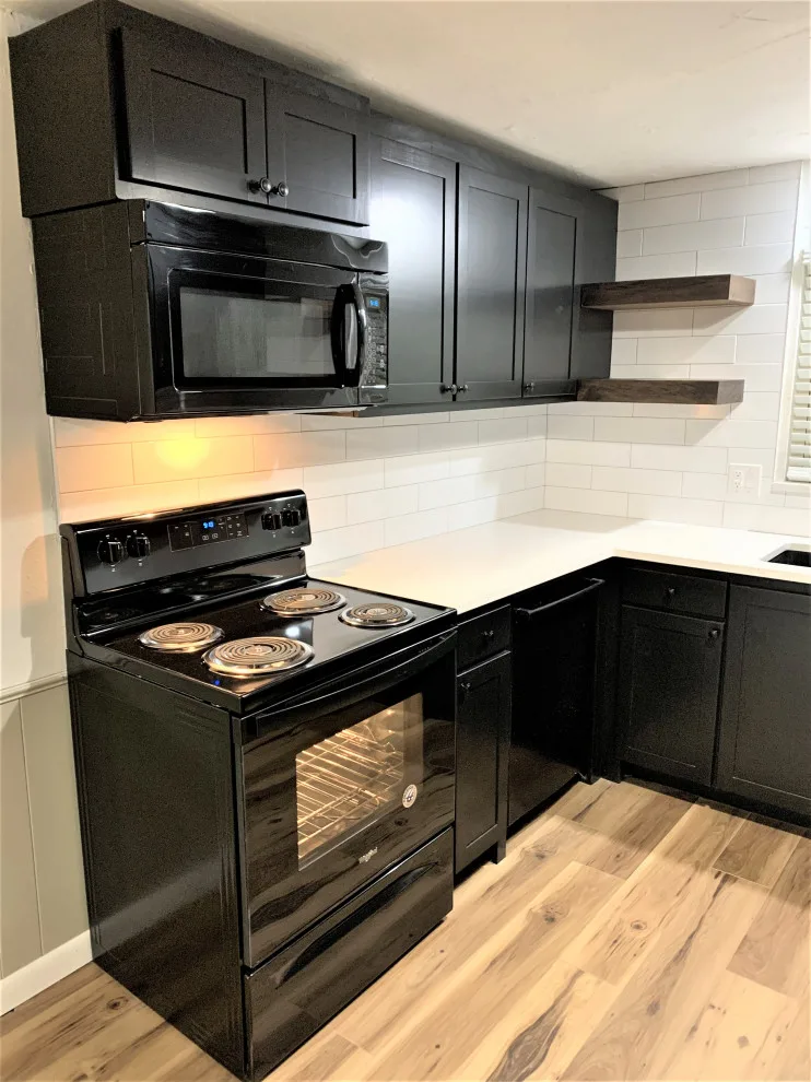 Flores Renovations LLC - Photo 14