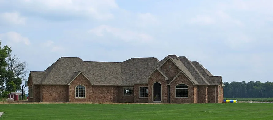 SauderBuilt - Photo 6