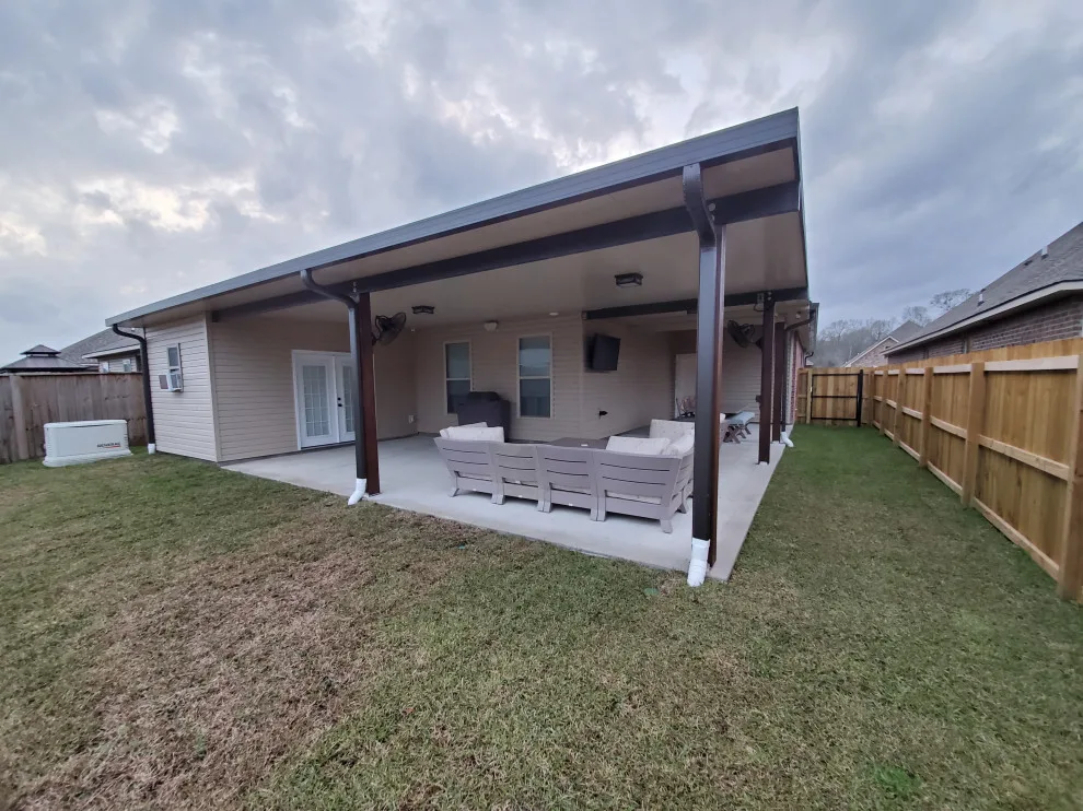 Sacco Built - Photo 4