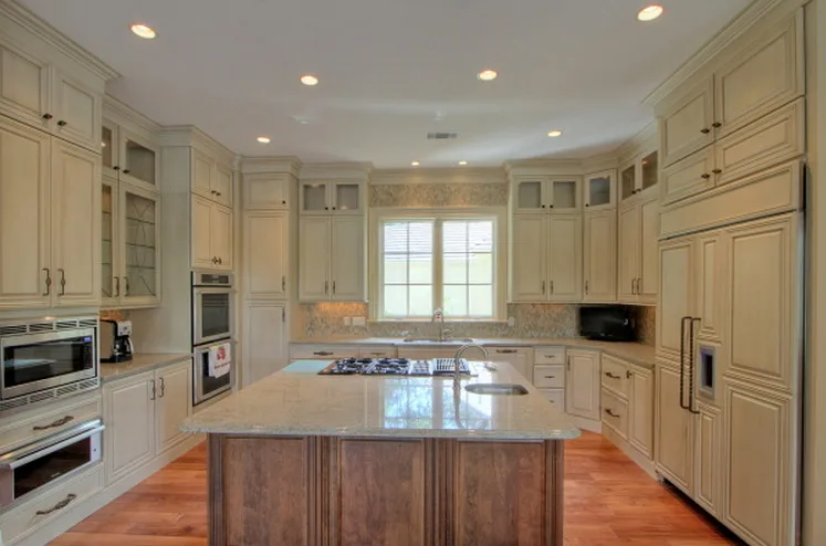 Fairway Court - Tailored Golf Course Residence by Bunting Construction Co. - Photo 10