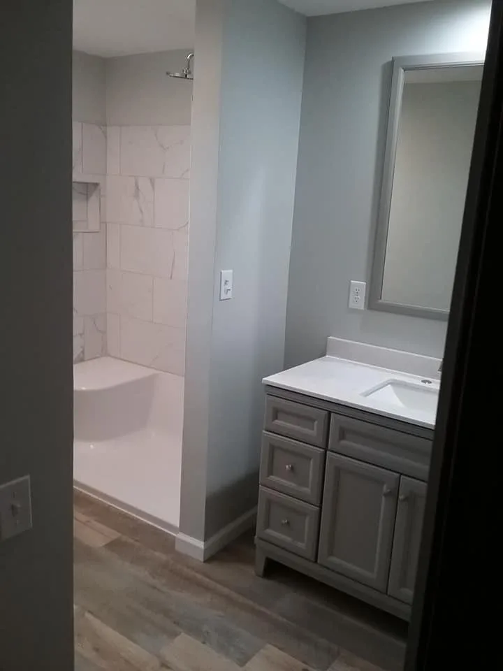 Roe's Remodeling And Renovations - Photo 9