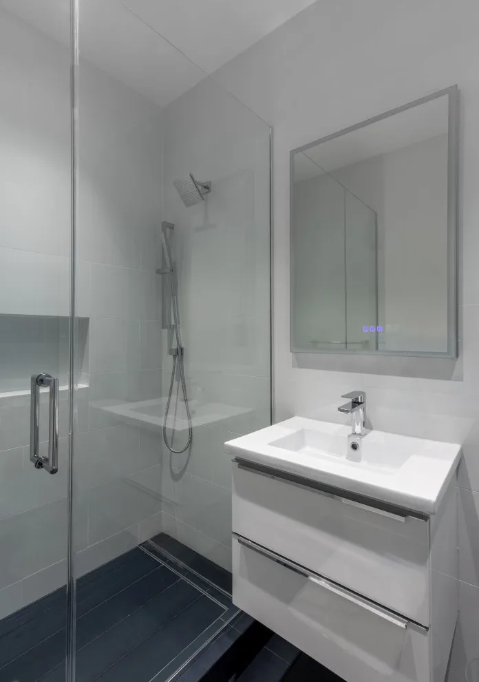 5th Avenue Condominium by Grandeur Hills Group,Inc. - Photo 4