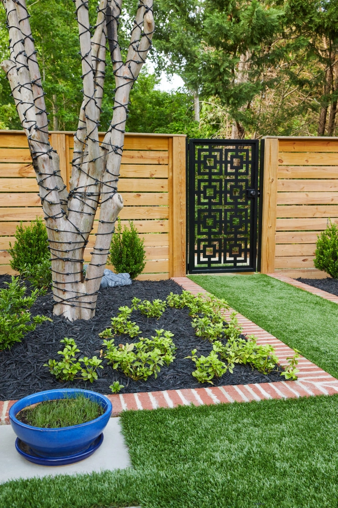 Warrington Place Residence by TG&R Landscape Group - Photo 3