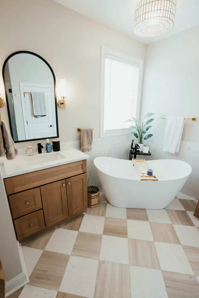 Main Level Renovation: Kitchen, Master Bath, Laundry, and Mudroom by Kamanski Construction, Inc. - Photo 12