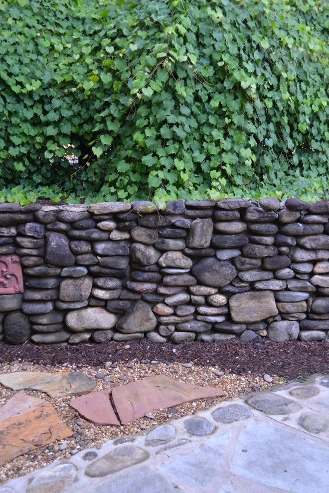 Boyd Cove Residence by TG&R Landscape Group - Photo 9
