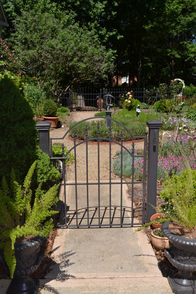 Billess Residence by TG&R Landscape Group - Photo 4