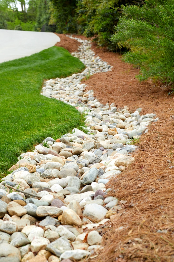 Brackenbury Residence by TG&R Landscape Group - Photo 4
