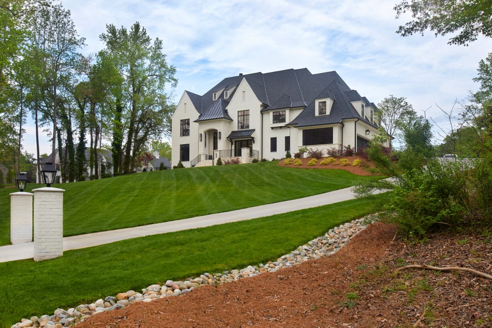 Brackenbury Residence by TG&R Landscape Group - Photo 6