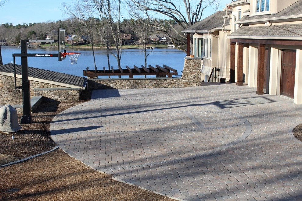 Foxridge Residence by TG&R Landscape Group - Photo 4