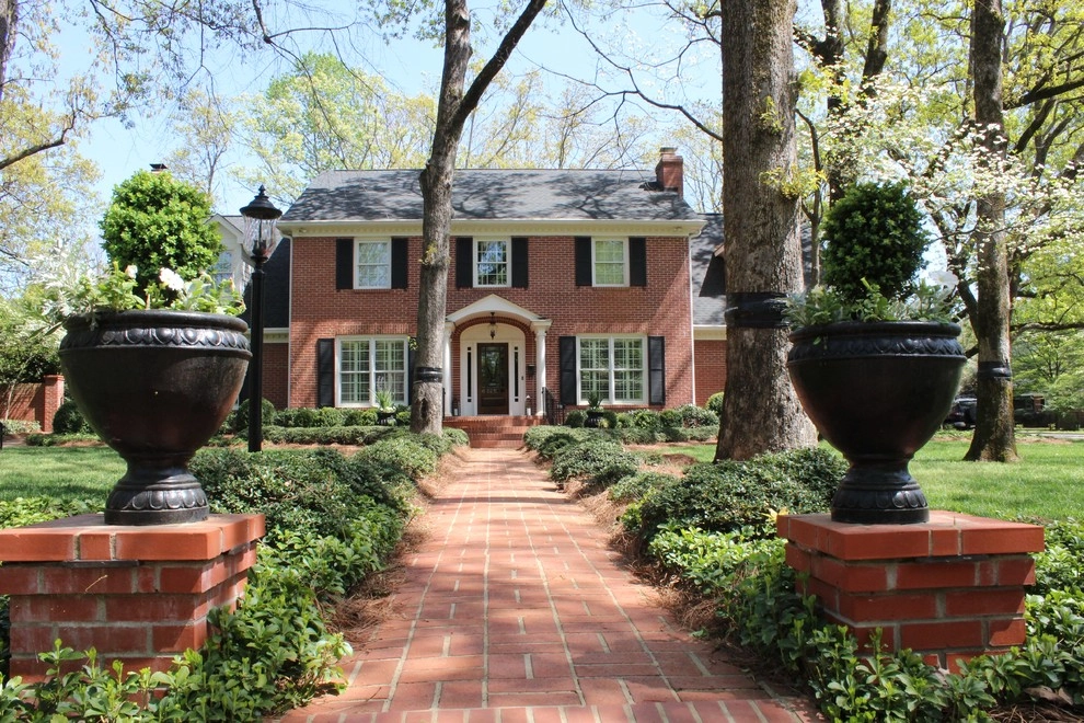 Forest Lane Residence by TG&R Landscape Group - Photo 3