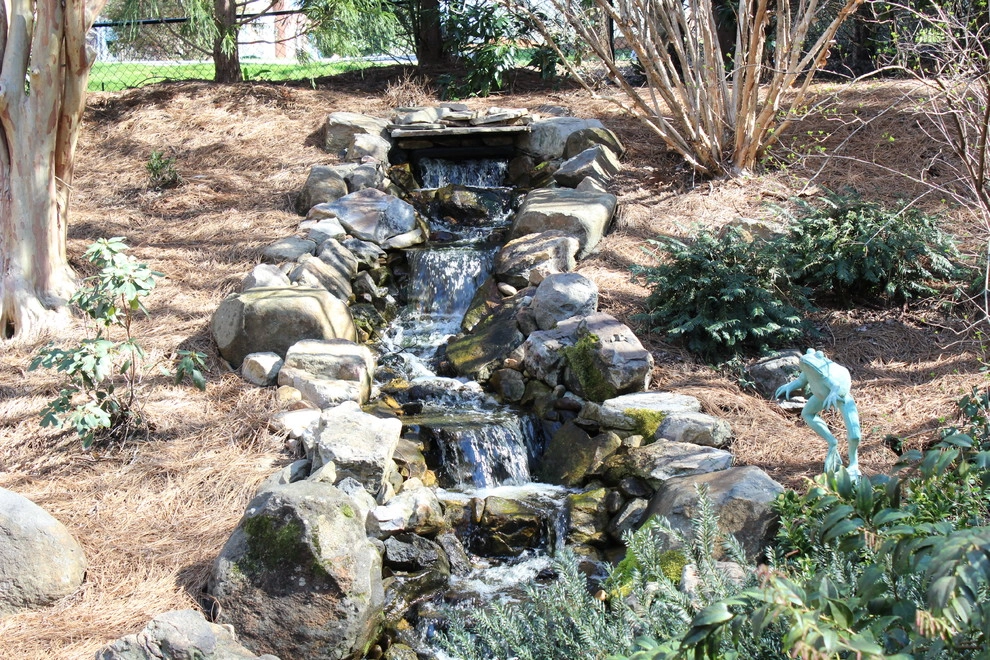 Willow Blue Run Residence by TG&R Landscape Group - Photo 2
