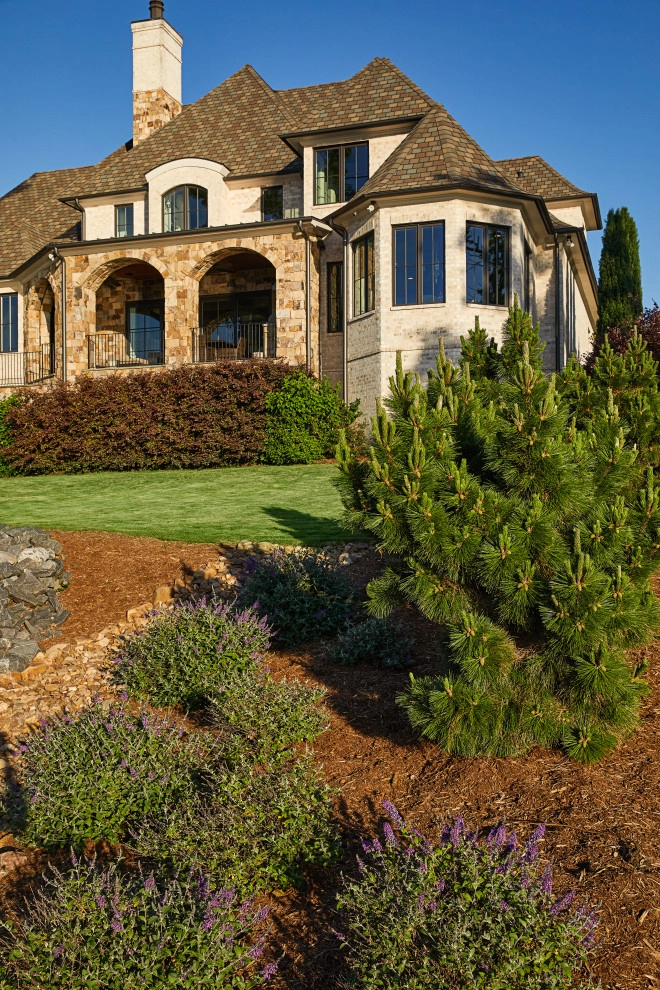 Joslin Point Residence by TG&R Landscape Group - Photo 4