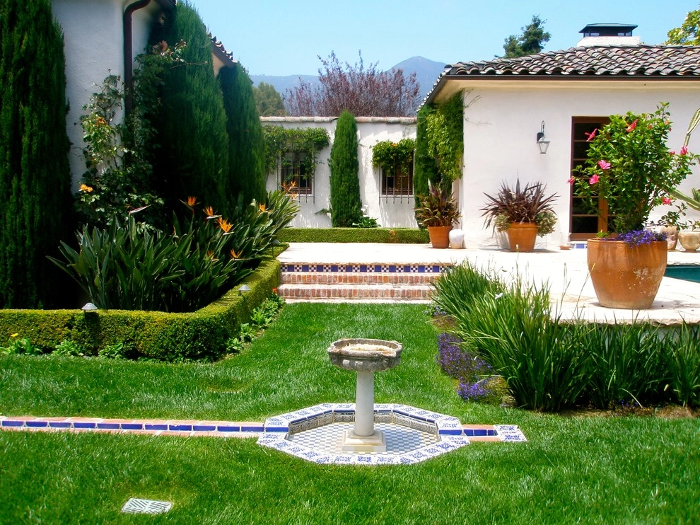 Mesa Road, Montecito by The Aldrich Company - Landscape Design - Photo 2