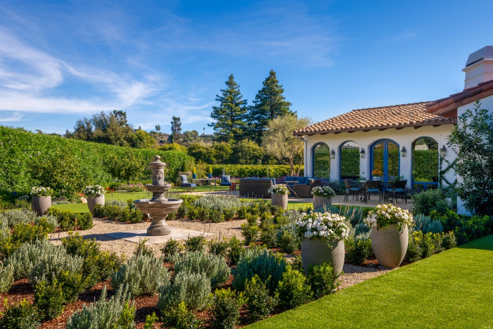 Las Fuentes Drive by The Aldrich Company - Landscape Design - Photo 2