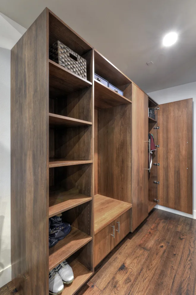 Ford Dealership Leadership Suite by Maple Avenue Construction - Photo 18