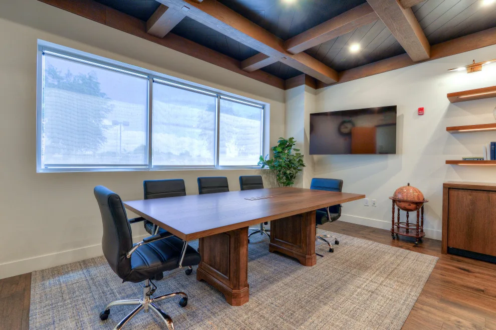 Ford Dealership Leadership Suite by Maple Avenue Construction - Photo 17